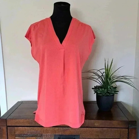Banana Republic V-neck Top Coral Orange Sleeveless Medium Cotton blend NEW - Picture 1 of 11